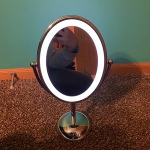 Light up vanity light
